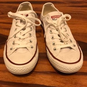 6.5 Chuck Taylor Converse low top shoes white